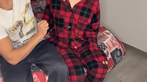 Lia velvet online show from December 1, 10:26 pm