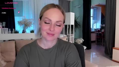 Snapshot of libby_nora chatting on January 11, 12:40 pm Libby online show from January 11, 12:40 pm