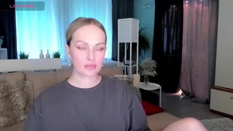 Snapshot of libby_nora chatting on January 26, 1:04 pm Libby online show from January 26, 1:04 pm