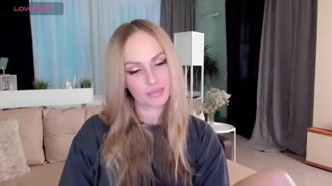 Snapshot of libby_nora chatting on January 31, 1:23 pm Libby online show from January 31, 1:23 pm