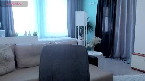 Snapshot of libby_nora chatting on February 11, 10:59 am Libby online show from February 11, 10:59 am