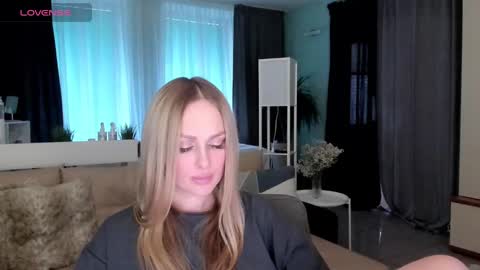 Snapshot of libby_nora chatting on February 18, 2:38 pm Libby online show from February 18, 2:38 pm