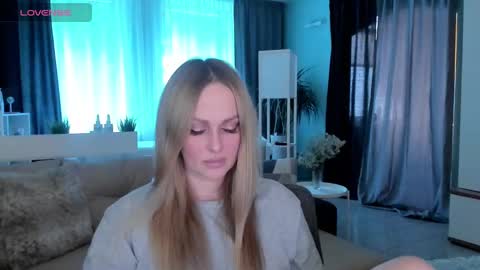 Snapshot of libby_nora chatting on February 21, 9:34 am Libby online show from February 21, 9:34 am