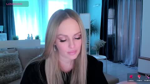 Snapshot of libby_nora chatting on February 28, 12:42 pm Libby online show from February 28, 12:42 pm