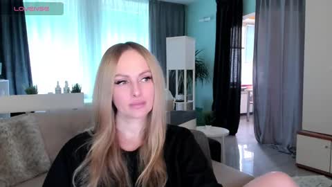 Snapshot of libby_nora chatting on March 5, 7:27 am Libby online show from March 5, 7:27 am