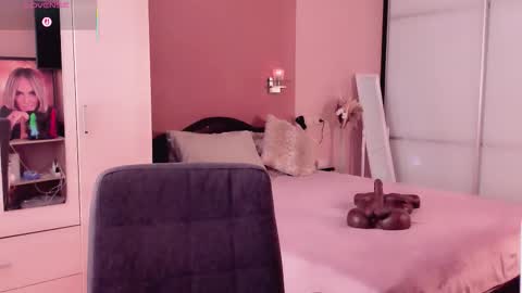 Snapshot of libby_nora chatting on September 21, 11:34 am Libby online show from September 21, 11:34 am