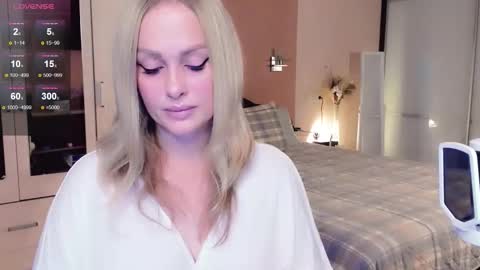 Snapshot of libby_nora chatting on November 8, 10:15 am Libby online show from November 8, 10:15 am