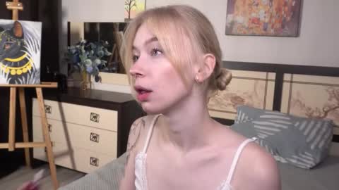 Ann online show from November 26, 7:04 pm