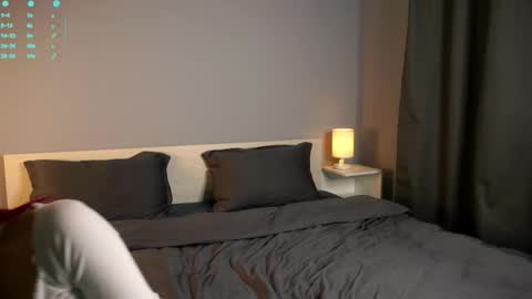 Emi online show from November 8, 1:00 pm