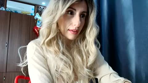 Mia                   Onlyfans link -  online show from March 10, 3:56 am