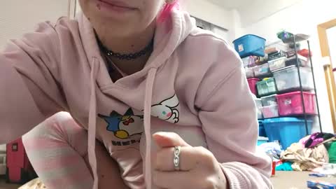 LikeMyAshe online show from December 17, 6:35 am