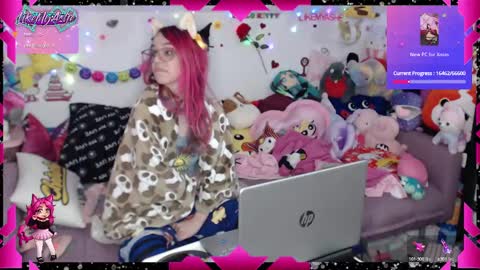 LikeMyAshe online show from January 18, 6:24 am