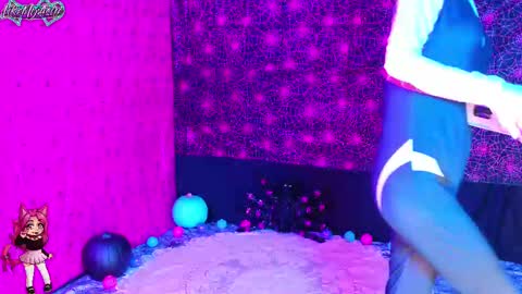 LikeMyAshe online show from October 9, 11:08 am