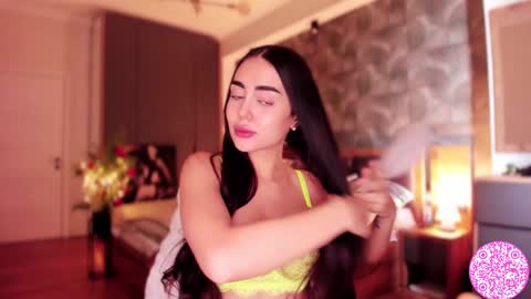 Snapshot of lil_gabbyg chatting on December 29, 8:11 am Gabriela online show from December 29, 8:11 am