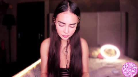 Snapshot of lil_gabbyg chatting on January 18, 3:53 am Gabriela online show from January 18, 3:53 am