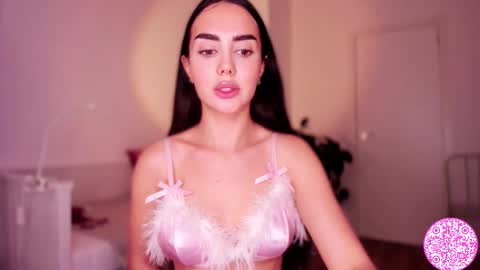 Snapshot of lil_gabbyg chatting on February 23, 7:44 am Gabriela online show from February 23, 7:44 am