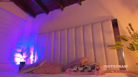 Hanna online show from December 23, 11:47 am