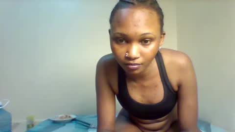 Snapshot of lil_miss9 chatting on November 22, 12:31 am Lil miss online show from November 22, 12:31 am