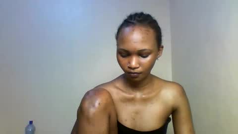 Snapshot of lil_miss9 chatting on November 30, 1:48 pm Lil miss online show from November 30, 1:48 pm