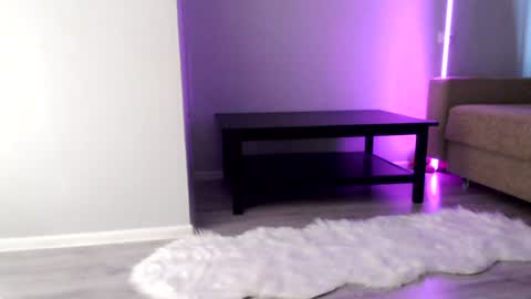 Snapshot of lil_reya chatting on February 8, 9:46 am INST Lil happines s online show from February 8, 9:46 am