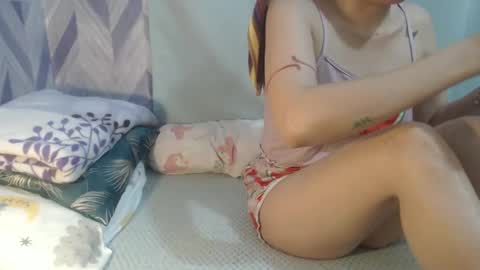 lil_sweetgirl4u online show from November 17, 4:24 pm