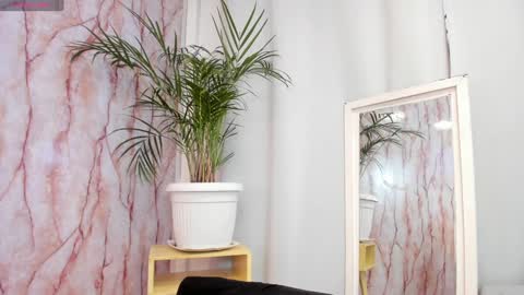 Lila online show from February 6, 10:43 pm