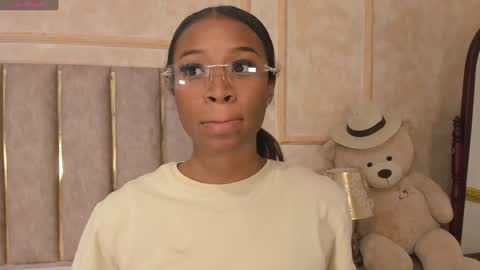 Snapshot of lilabeily chatting on December 13, 7:43 pm lila bailey online show from December 13, 7:43 pm