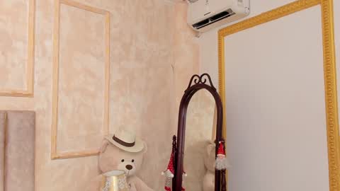 Snapshot of lilabeily chatting on December 16, 2:47 am lila bailey online show from December 16, 2:47 am