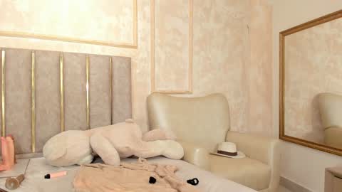 Snapshot of lilabeily chatting on February 5, 1:47 am lila bailey online show from February 5, 1:47 am