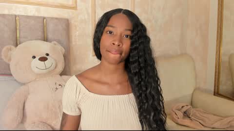 Snapshot of lilabeily chatting on February 7, 2:40 am lila bailey online show from February 7, 2:40 am