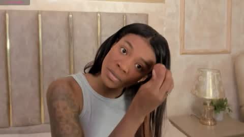 Snapshot of lilabeily chatting on December 13, 7:53 pm lila bailey online show from December 13, 7:53 pm