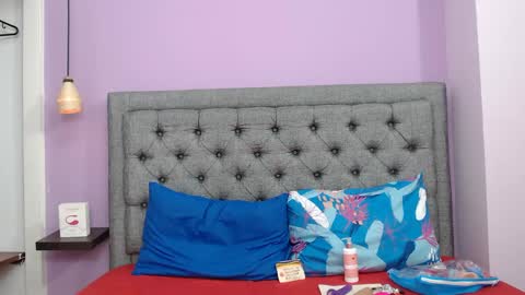 Lilasuni online show from December 28, 4:30 pm