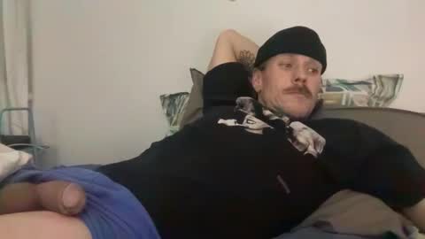 lildeer1980 online show from December 7, 3:58 am