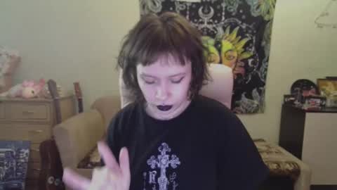 Snapshot of lileyfoxxx chatting on December 4, 10:24 am Lil online show from December 4, 10:24 am