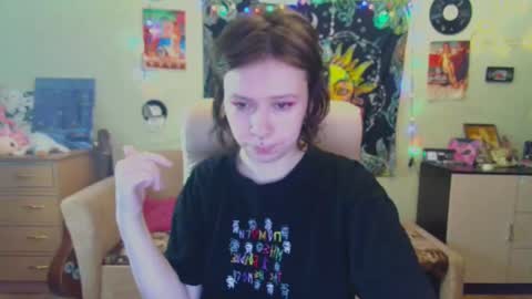 Snapshot of lileyfoxxx chatting on January 1, 10:11 am Lil online show from January 1, 10:11 am