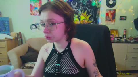 Snapshot of lileyfoxxx chatting on January 21, 2:22 am Lil online show from January 21, 2:22 am