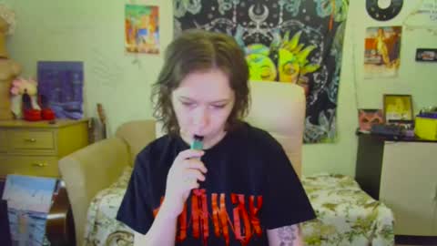 Snapshot of lileyfoxxx chatting on February 28, 2:42 pm Lil online show from February 28, 2:42 pm