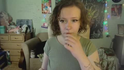 Snapshot of lileyfoxxx chatting on October 1, 12:44 pm Lil online show from October 1, 12:44 pm