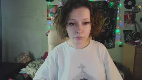 Snapshot of lileyfoxxx chatting on October 18, 11:33 am Lil online show from October 18, 11:33 am