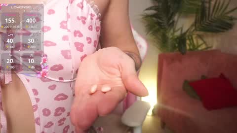 Lili online show from December 2, 11:56 am