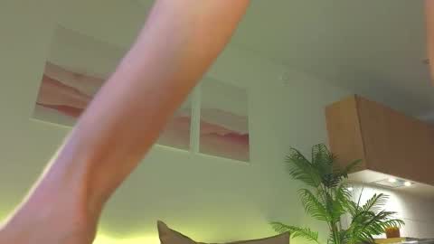 Snapshot of lili__roze_ chatting on September 19, 5:20 am lili__roze_ online show from September 19, 5:20 am