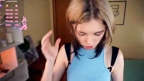 Lilian online show from March 7, 7:08 am