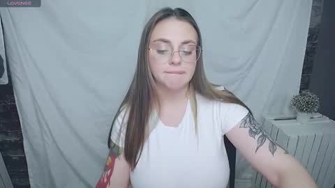 Snapshot of liliaterenzi_ chatting on January 25, 2:15 am Lilia online show from January 25, 2:15 am