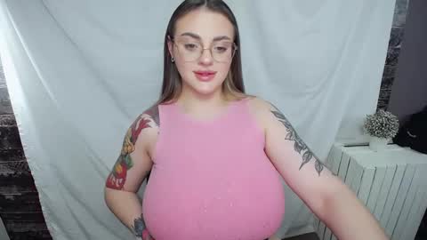 Snapshot of liliaterenzi_ chatting on January 31, 11:03 am Lilia online show from January 31, 11:03 am