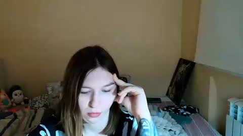 liliawoolf online show from October 8, 5:10 pm