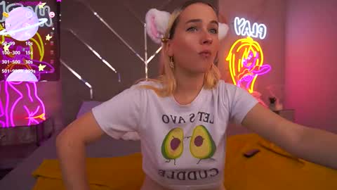 lilielfie online show from October 4, 1:09 pm