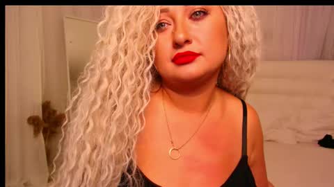 Snapshot of lilit_1love chatting on September 19, 5:35 pm Lilit online show from September 19, 5:35 pm