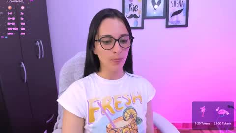 Snapshot of lilith01_ chatting on February 12, 9:43 pm Leidy online show from February 12, 9:43 pm