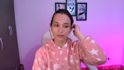 Snapshot of lilith01_ chatting on February 17, 3:15 am Leidy online show from February 17, 3:15 am