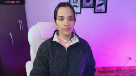 Snapshot of lilith01_ chatting on February 17, 11:13 am Leidy online show from February 17, 11:13 am